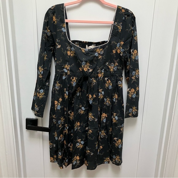 Christy Dawn The Carina Dress in Night Chrysanthemum - Size Medium - Picture 5 of 11